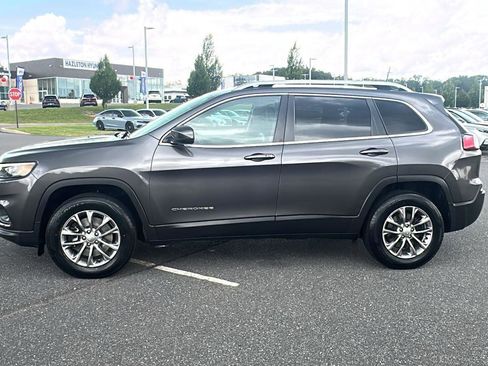 Used 2019 Jeep Cherokee Latitude Plus w/ Comfort/Convenience Group image 13