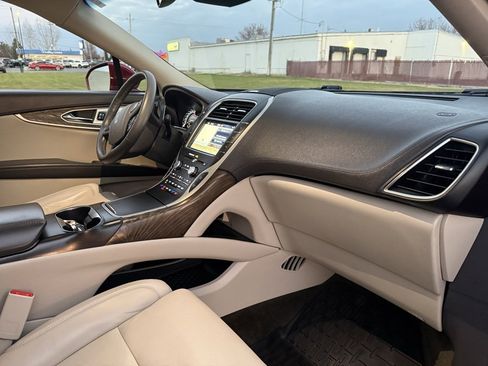 Used 2022 Lincoln Nautilus Reserve w/ Equipment Group 202A image 40