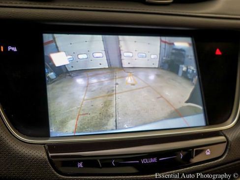 Used 2019 Cadillac XT5 Premium Luxury AWD/4WD image 16