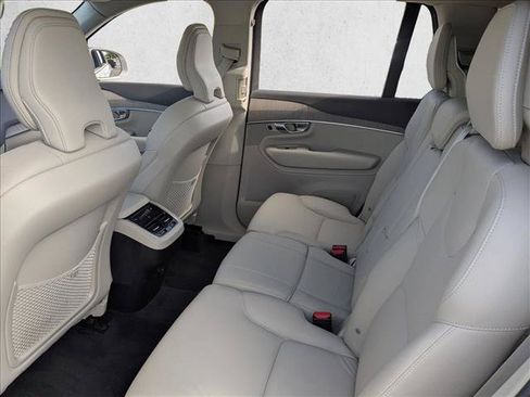 Used 2023 Volvo XC90 B5 Plus w/ Protection Package Premier AWD/4WD image 19