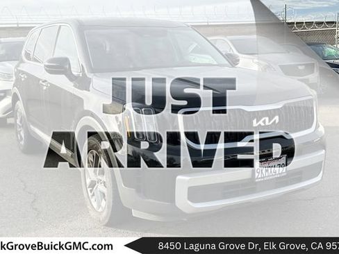 Used 2024 Kia Telluride LX image 1