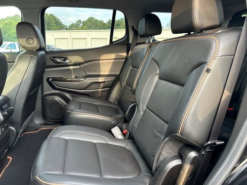 Used 2022 GMC Acadia AT4 w/ Technology Package AWD/4WD image 38