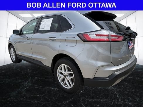 Used 2023 Ford Edge SEL w/ Convenience Package AWD/4WD image 3