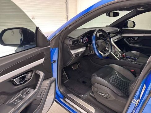 Used 2020 Lamborghini Urus image 18