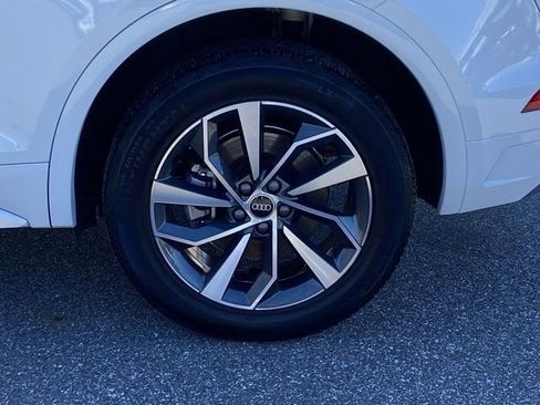 Certified 2023 Audi Q5 2.0T Premium Plus w/ Premium Plus Package image 10