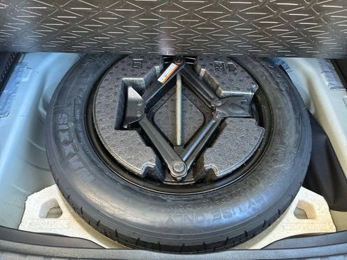Used 2020 Toyota RAV4 LE w/ All Weather Liner Package AWD/4WD image 15