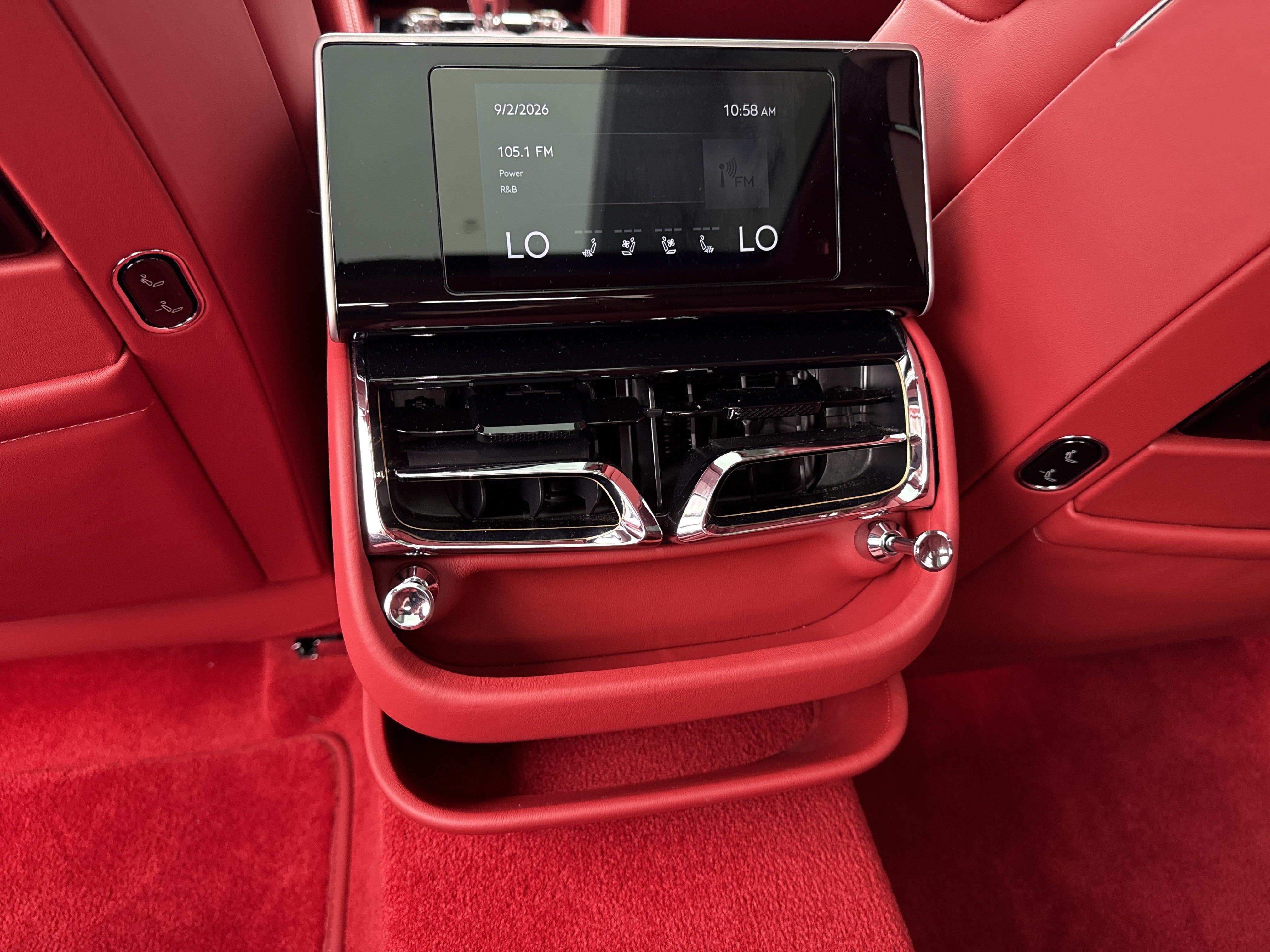 Used 2023 Bentley Flying Spur Azure AWD/4WD image 38