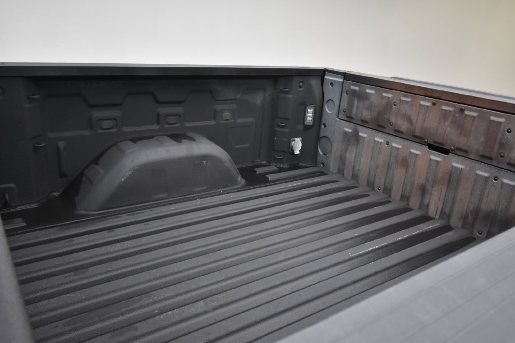 Used 2022 Chevrolet Silverado 1500 Custom Trail Boss AWD/4WD image 24