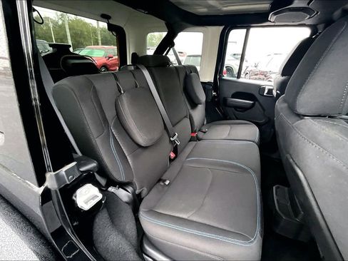 Used 2022 Jeep Wrangler Unlimited Rubicon 4xe image 23