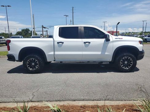 Used 2022 Chevrolet Silverado 1500 ZR2 w/ Technology Package AWD/4WD image 7