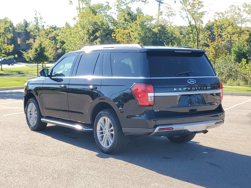 Used 2022 Ford Expedition XLT AWD/4WD image 7