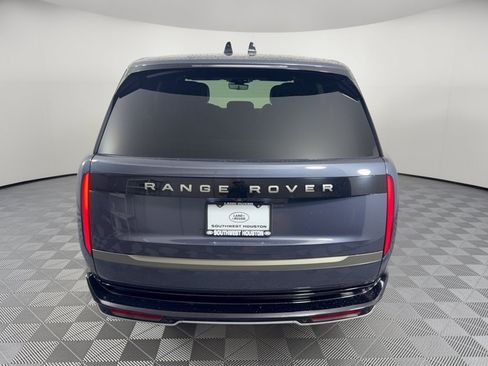 Used 2024 Land Rover Range Rover Long Wheelbase SE AWD/4WD image 11