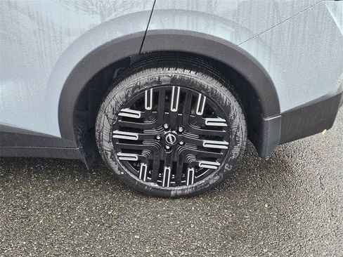 New 2026 Nissan Leaf Platinum+ image 9