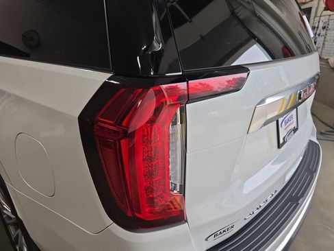 Used 2022 GMC Yukon XL Denali AWD/4WD image 38