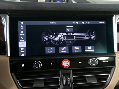 New 2026 Porsche Macan AWD/4WD image 25