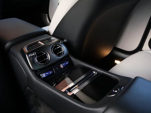 Certified 2017 Rolls-Royce Wraith image 27