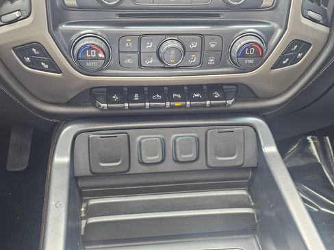 Used 2018 GMC Sierra 1500 Denali AWD/4WD image 32