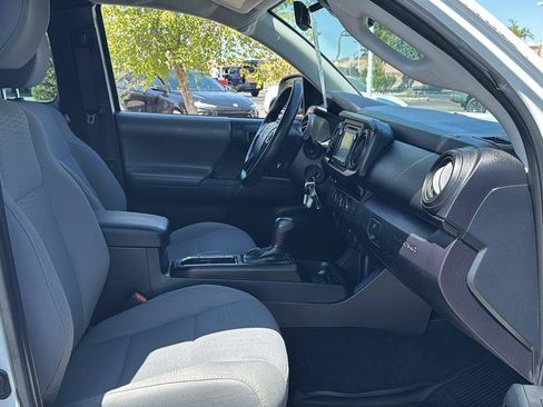 Used 2018 Toyota Tacoma SR RWD image 29