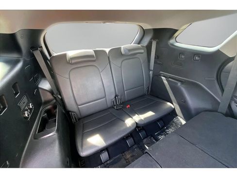 Used 2017 Hyundai Santa Fe SE w/ SE Premium Package 02 AWD/4WD image 26