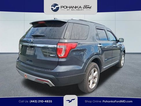 Used 2017 Ford Explorer XLT w/ Equipment Group 202A AWD/4WD image 5