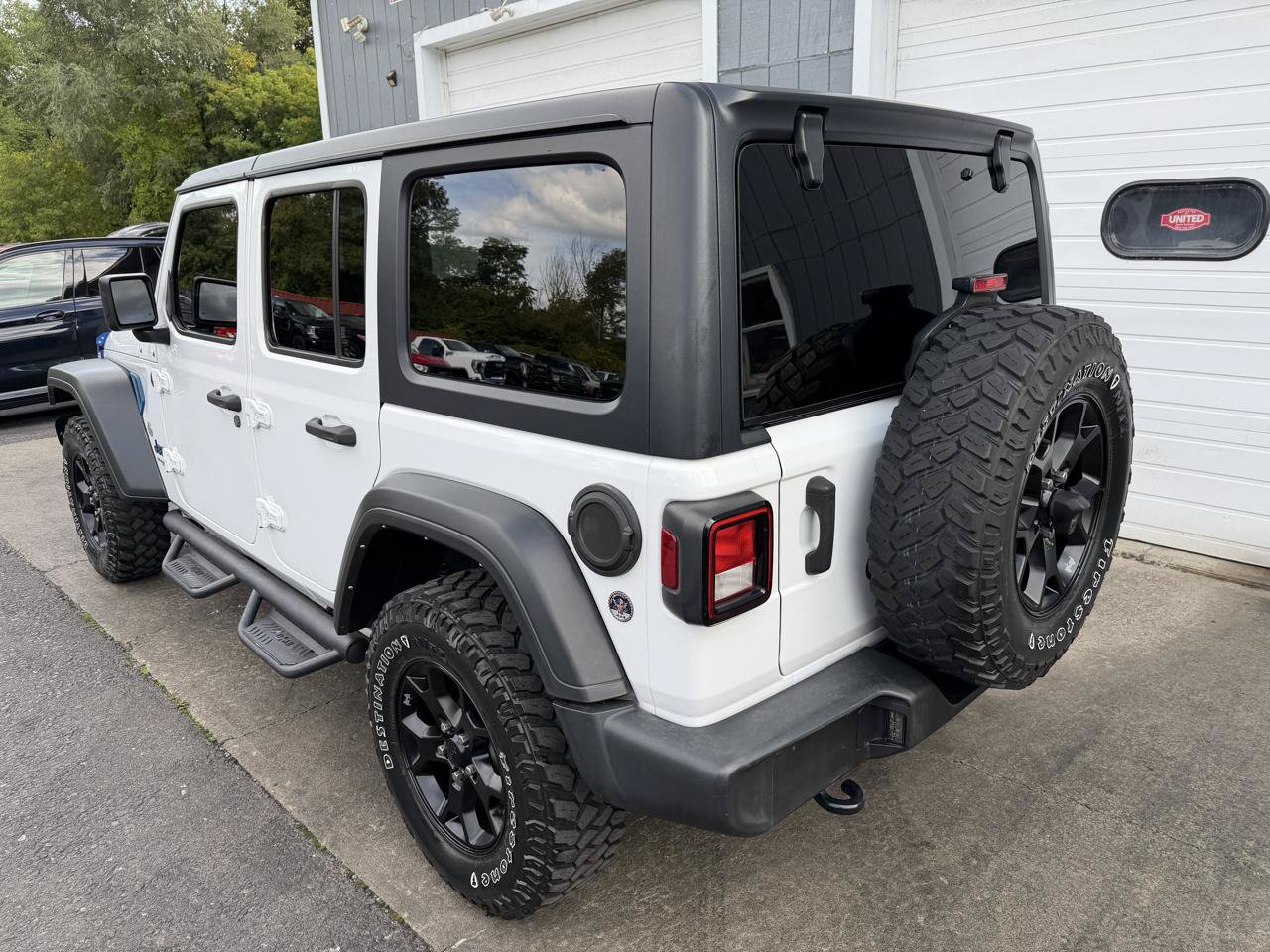 Used 2021 Jeep Wrangler Unlimited Sport AWD/4WD image 6