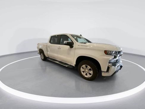 Used 2020 Chevrolet Silverado 1500 LT image 2