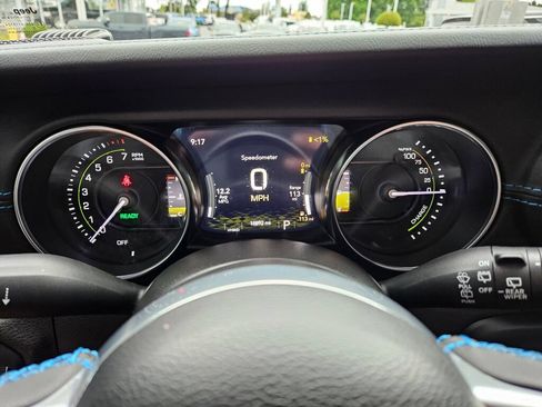 Used 2023 Jeep Wrangler Unlimited Rubicon 4xe AWD/4WD image 24