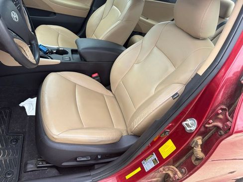 Used 2012 Hyundai Sonata Limited w/ Navigation Pkg FWD image 14