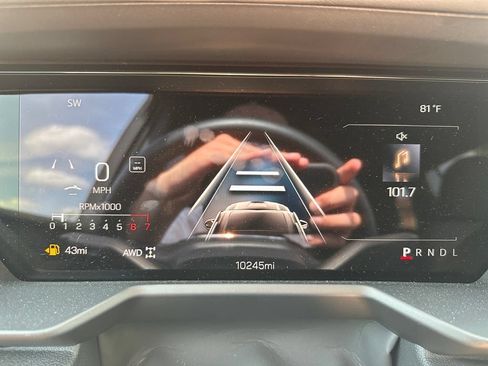 Used 2026 GMC Acadia Elevation w/ LPO, Floor Liner Package AWD/4WD image 10