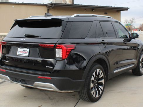 Used 2025 Ford Explorer Platinum w/ LUX Leather Package image 28