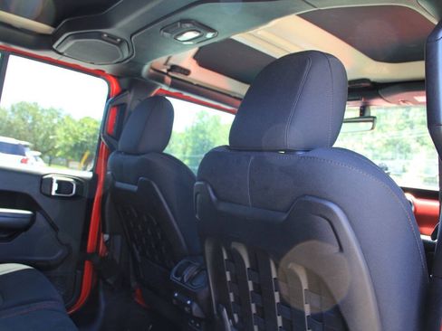 Used 2018 Jeep Wrangler Unlimited Rubicon AWD/4WD image 19