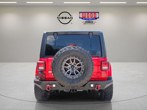 Used 2019 Jeep Wrangler Unlimited Rubicon AWD/4WD image 3