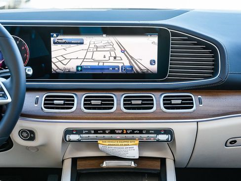 New 2026 Mercedes-Benz GLS 450 4MATIC image 11