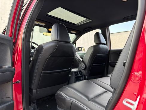 Used 2023 Honda Passport EX-L image 16