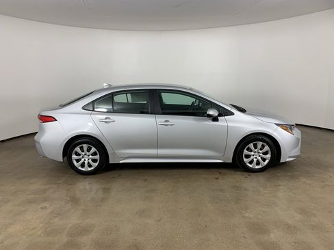 Used 2024 Toyota Corolla LE image 7