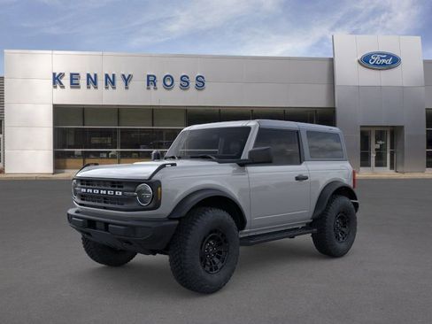 New 2026 Ford Bronco 2-Door w/ Sasquatch Package image 2