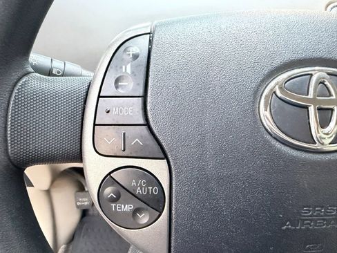 Used 2005 Toyota Prius FWD image 13