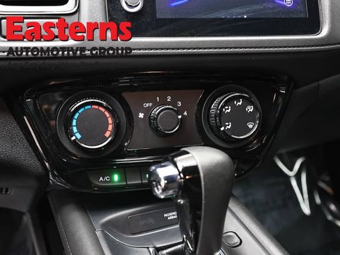 Used 2022 Honda HR-V Sport image 18