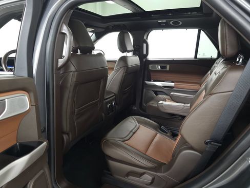 Used 2023 Ford Explorer King Ranch w/ Technology Package AWD/4WD image 35