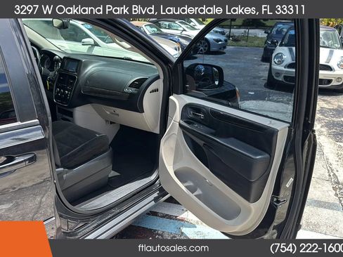 Used 2016 Dodge Grand Caravan SE w/ Quick Order Package 29E SE image 38