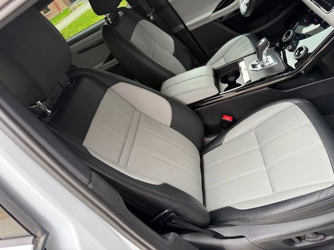 Used 2020 Land Rover Range Rover Evoque First Edition image 39