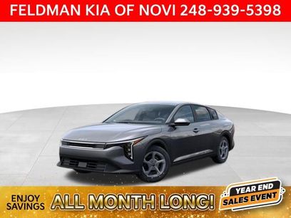 New 2025 Kia K4 LXS