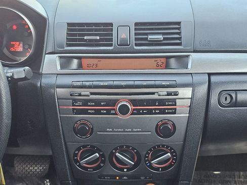 Used 2008 MAZDA MAZDA3 s Touring image 26