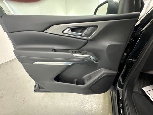 New 2026 Chevrolet Traverse LT w/ Driver Confidence Package image 14