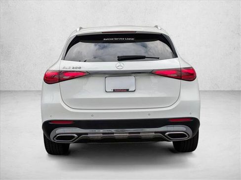 Certified 2025 Mercedes-Benz GLC 300 image 8