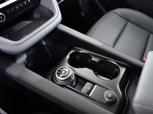 New 2026 Ford Explorer Active image 32