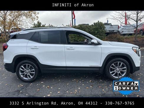 Used 2022 GMC Terrain SLT w/ Tech Package image 17