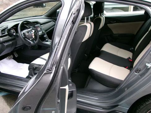 Used 2017 Honda Civic Sport image 13