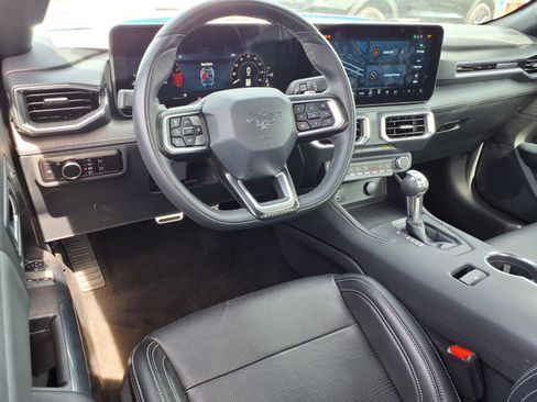 Used 2025 Ford Mustang GT Premium RWD image 6