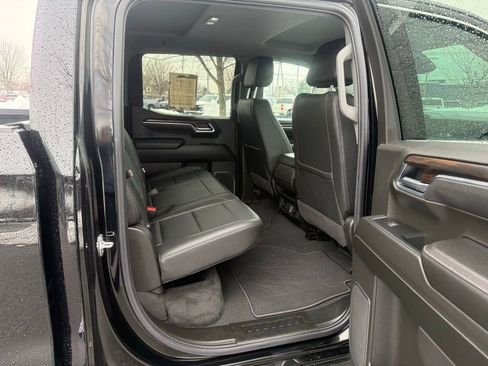 Certified 2025 GMC Sierra 1500 SLT AWD/4WD image 19